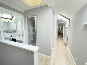 Osbornes Court- click for photo gallery